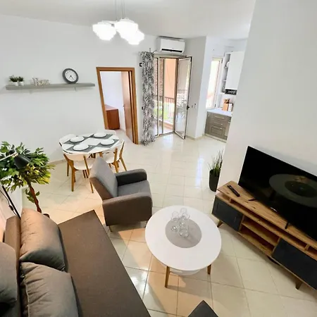 Apartment U Slaviku Golem (Tirana)